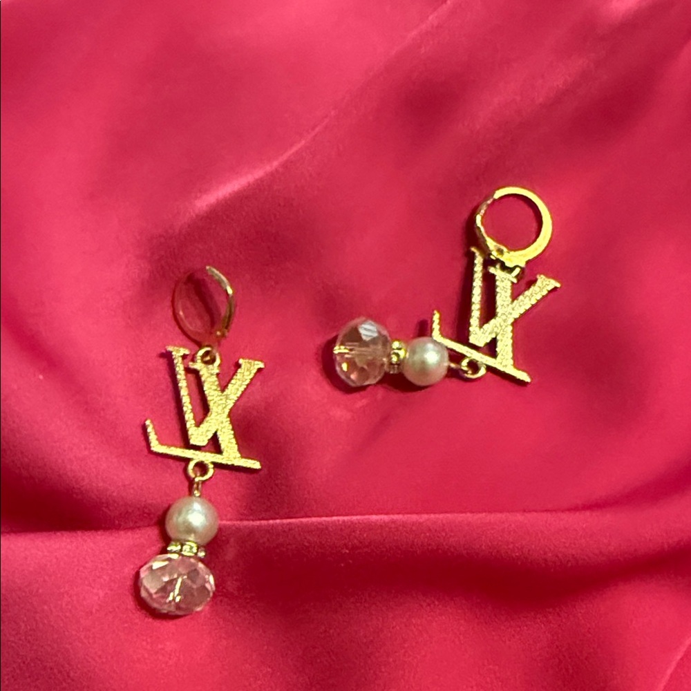 Fashion Earrings with Pearl and Crystal - Picture 3 of 4